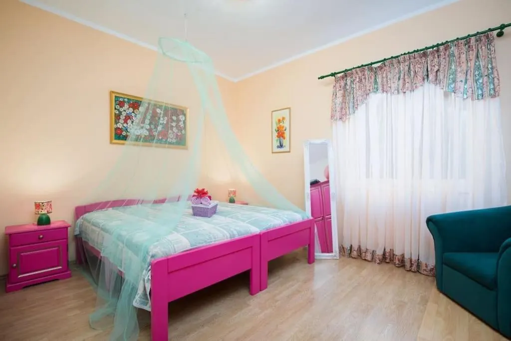 Gorgeous 2+1 Room Appartement With Private Parking Medulin